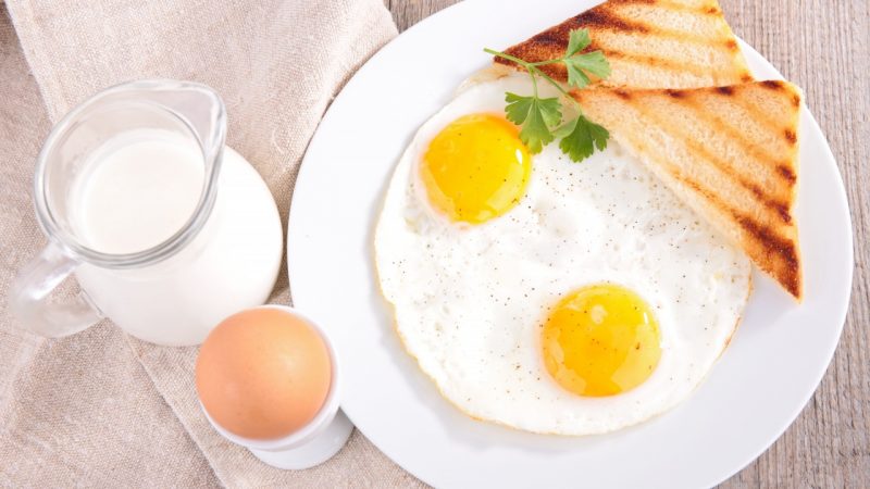 7 причин есть яйца на завтрак